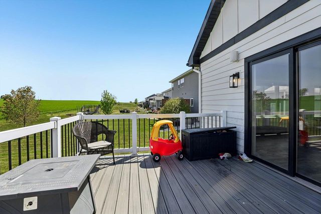 941 Rumley Run, Deforest, WI 53532