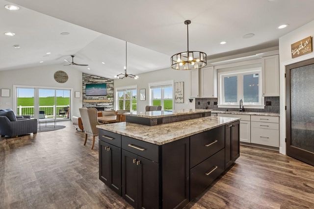 941 Rumley Run, Deforest, WI 53532