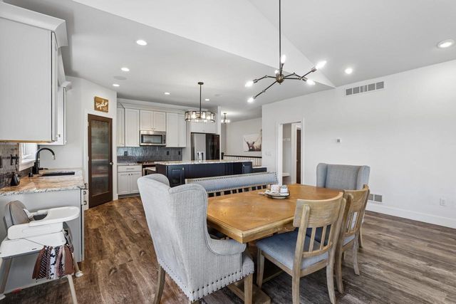 941 Rumley Run, Deforest, WI 53532
