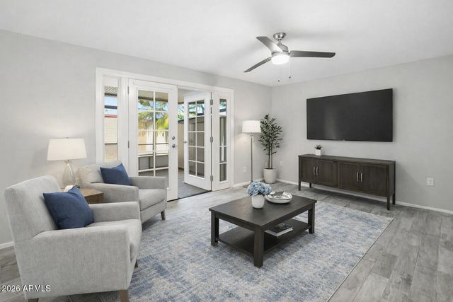 10030 W ROYAL OAK Road L, Sun City, AZ 85351