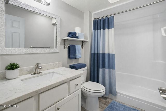 10030 W ROYAL OAK Road L, Sun City, AZ 85351