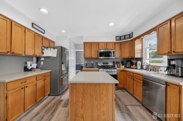 167 Syzmanski Drive, Spotswood, NJ 08884