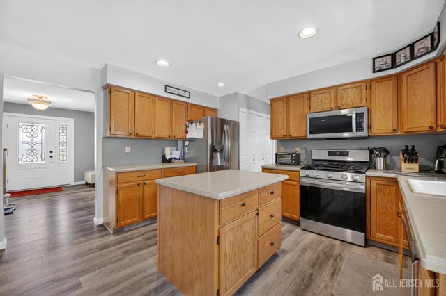 167 Syzmanski Drive, Spotswood, NJ 08884