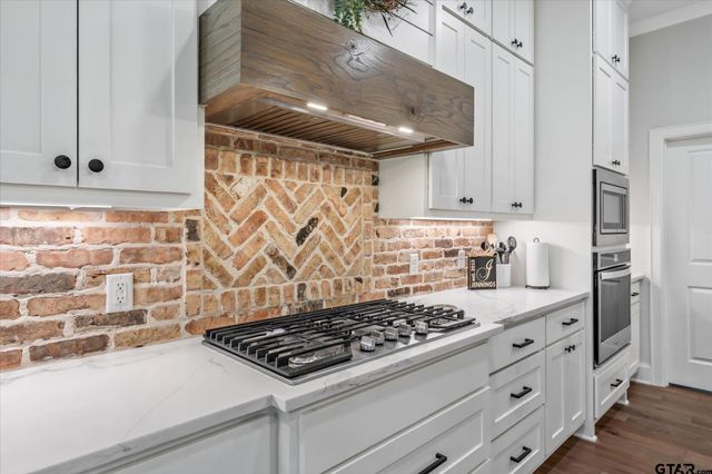 437 County Road 4914, Troup, TX 75789