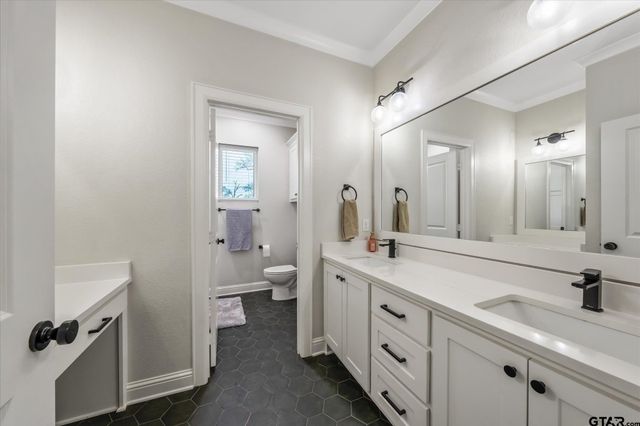 437 County Road 4914, Troup, TX 75789