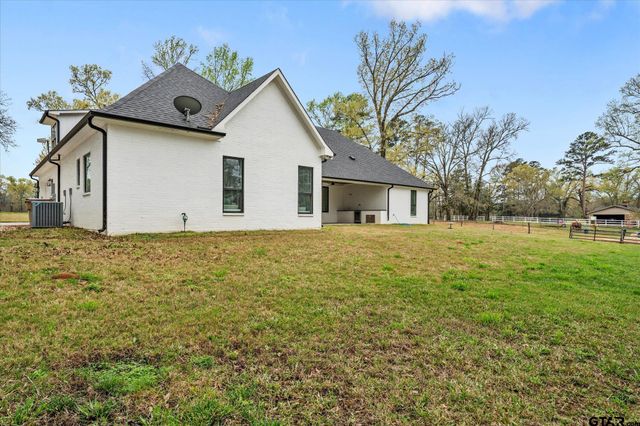437 County Road 4914, Troup, TX 75789