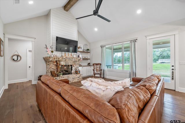 437 County Road 4914, Troup, TX 75789