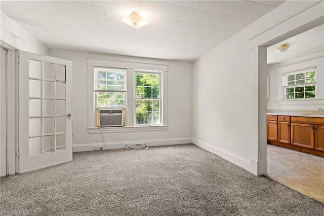 611 W Lexington Avenue, High Point, NC 27262