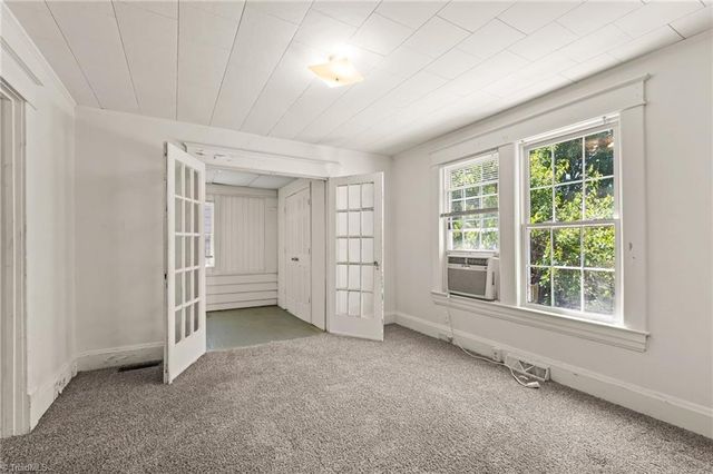 611 W Lexington Avenue, High Point, NC 27262