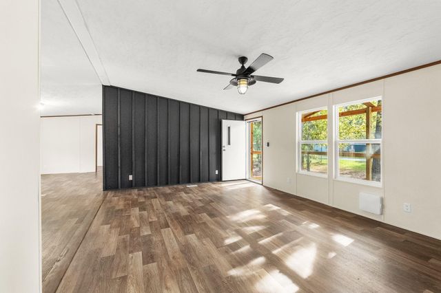 472 Antigua Drive, Point Blank, TX 77364