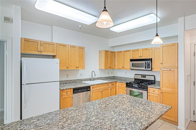 100 S Alameda 348, Los Angeles, CA 90012