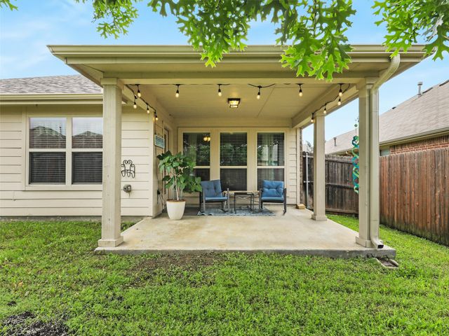 900 Silvermoon Drive, Little Elm, TX 75068