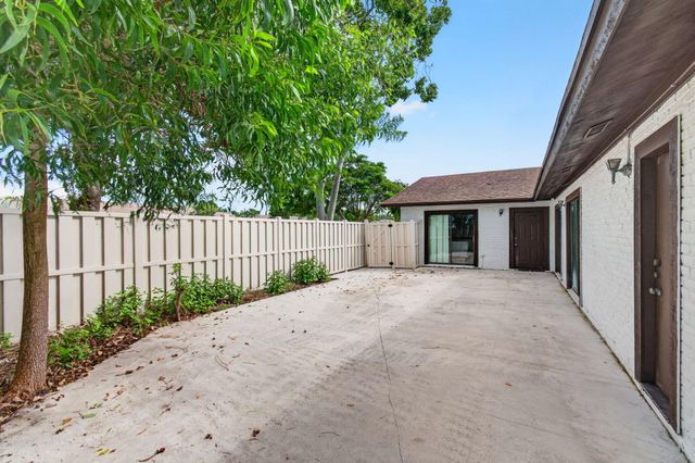 9844 Boca Gardens Circle N A, Boca Raton, FL 33496