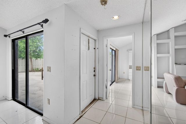 9844 Boca Gardens Circle N A, Boca Raton, FL 33496