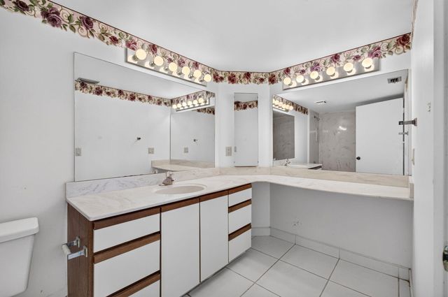 9844 Boca Gardens Circle N A, Boca Raton, FL 33496
