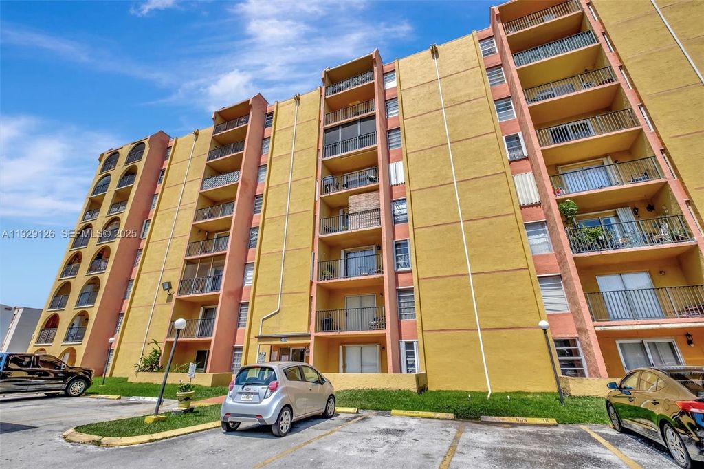 4801 NW 7th St 210-16, Miami, FL 33126