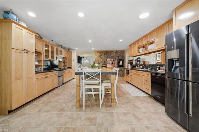 103 Ashley RD, Chesapeake, VA 23322