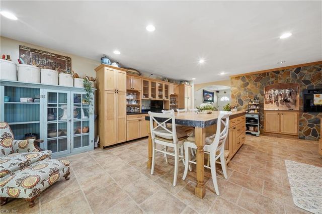 103 Ashley RD, Chesapeake, VA 23322