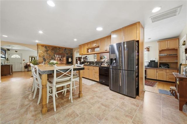 103 Ashley RD, Chesapeake, VA 23322