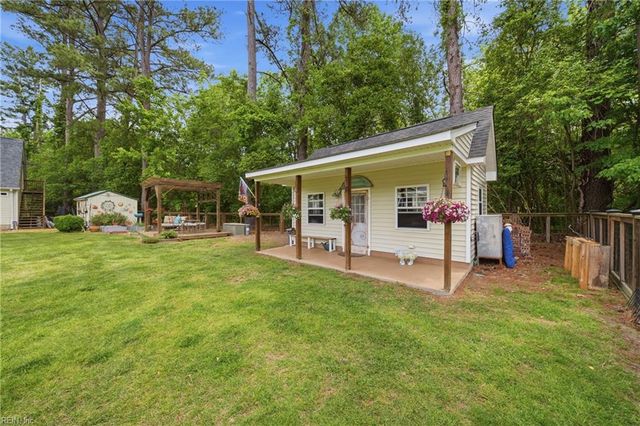 103 Ashley RD, Chesapeake, VA 23322
