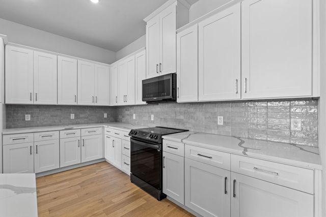 2700 Old Denton Road 2204, Carrollton, TX 75007