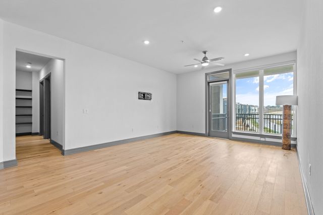 2700 Old Denton Road 2204, Carrollton, TX 75007