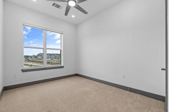 2700 Old Denton Road 2204, Carrollton, TX 75007