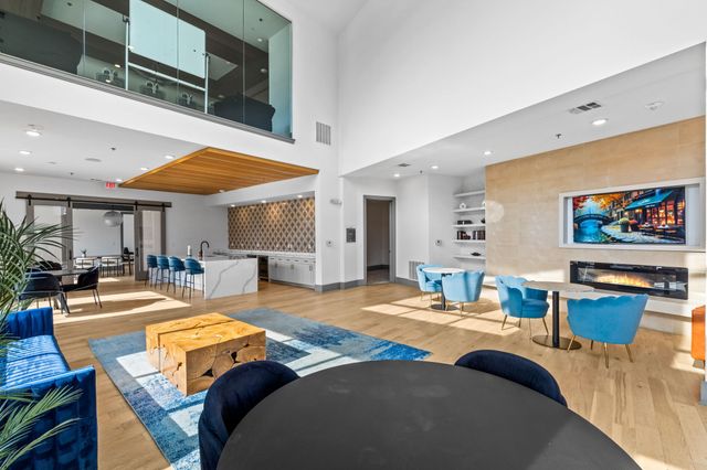 2700 Old Denton Road 2204, Carrollton, TX 75007