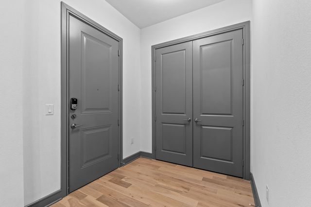 2700 Old Denton Road 2204, Carrollton, TX 75007