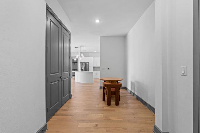 2700 Old Denton Road 2204, Carrollton, TX 75007