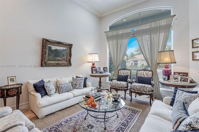 10221 Blue Palm Street, Plantation, FL 33324