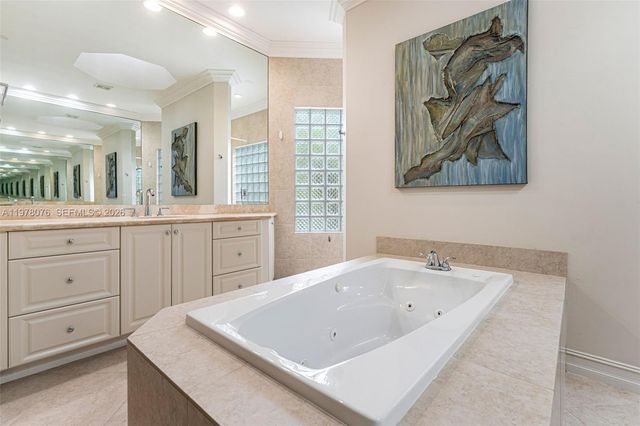 10221 Blue Palm Street, Plantation, FL 33324