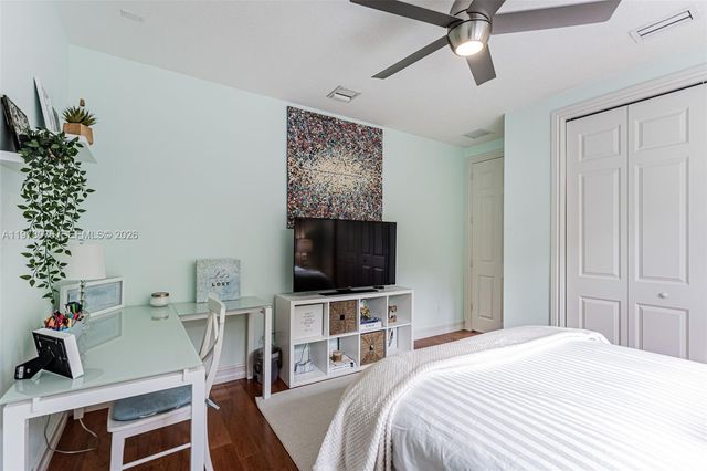 10221 Blue Palm Street, Plantation, FL 33324