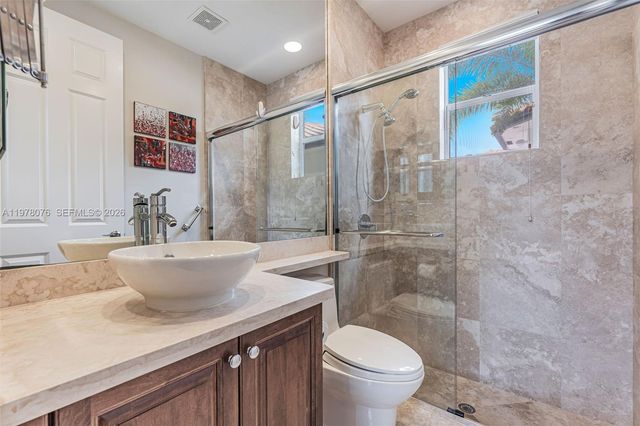 10221 Blue Palm Street, Plantation, FL 33324