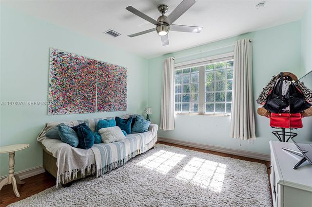 10221 Blue Palm Street, Plantation, FL 33324
