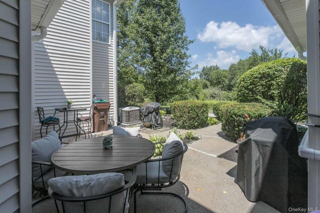 69 Olde Wagon Road, Warwick, NY 10990