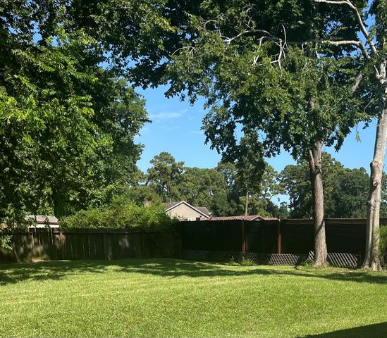 6723 Sandy Oaks Drive, Houston, TX 77050
