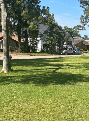 6723 Sandy Oaks Drive, Houston, TX 77050