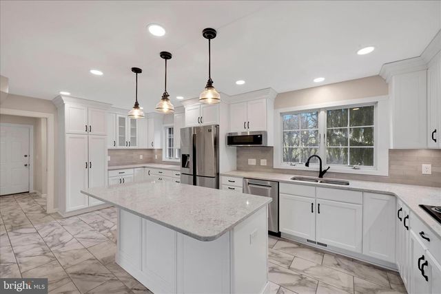 723 FLORENCE CIR, Mechanicsburg, PA 17050