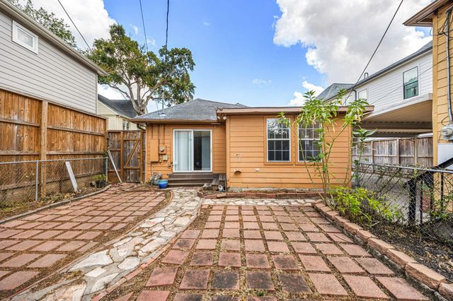 2141 Colquitt Street, Houston, TX 77098