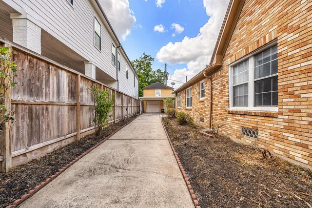 2141 Colquitt Street, Houston, TX 77098