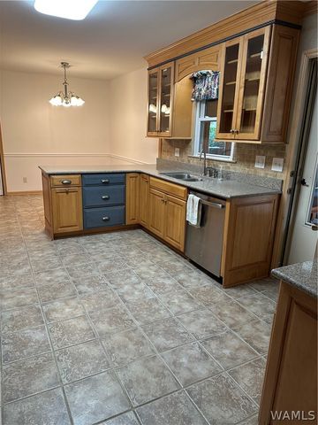 3103 Arcadia, Tuscaloosa, AL 35404