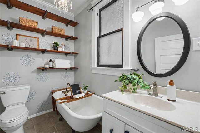 815 Adams Street, St Charles, MO 63301