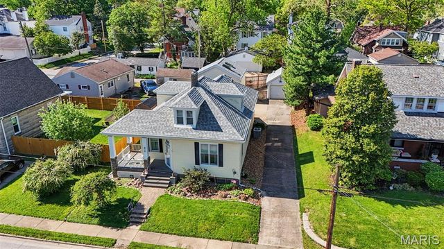 815 Adams Street, St Charles, MO 63301