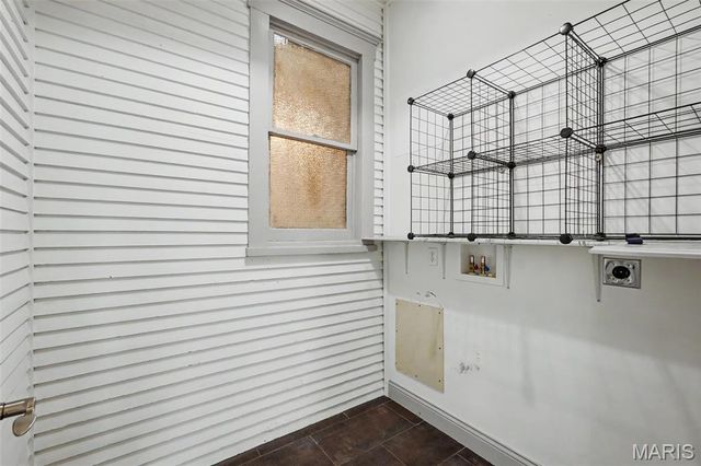 815 Adams Street, St Charles, MO 63301