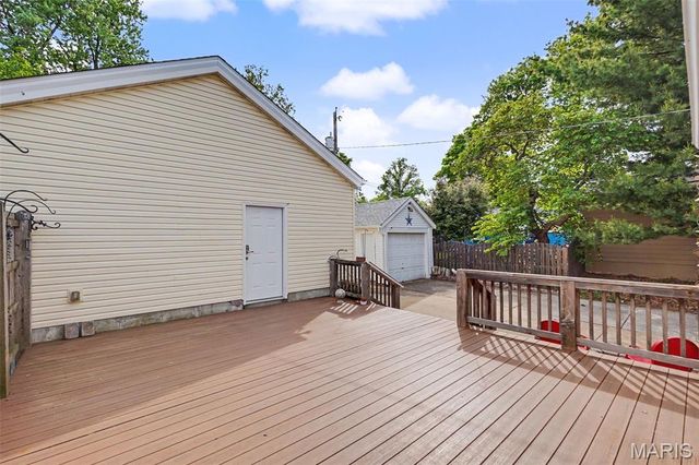 815 Adams Street, St Charles, MO 63301