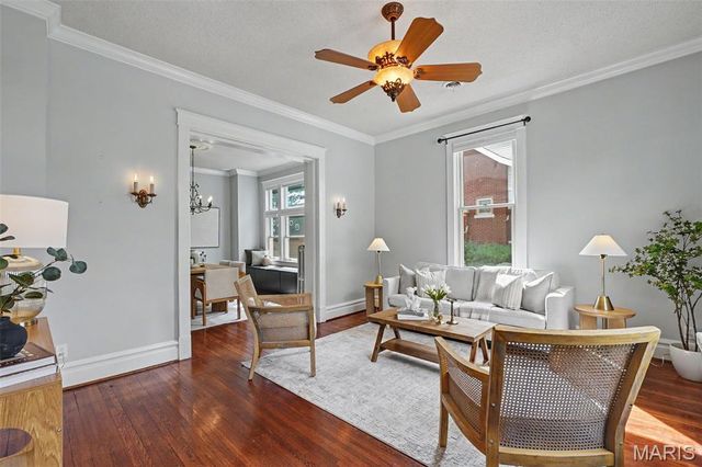 815 Adams Street, St Charles, MO 63301