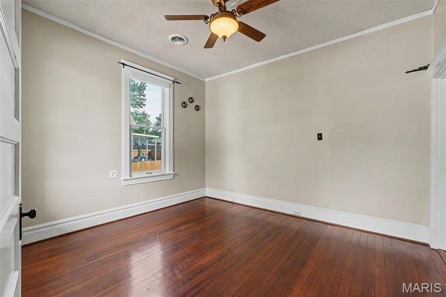 815 Adams Street, St Charles, MO 63301