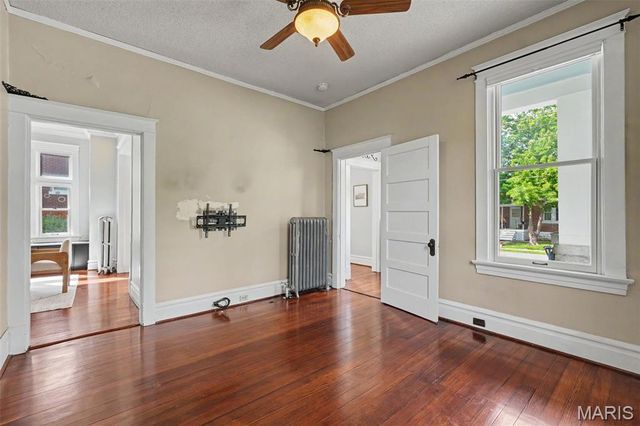 815 Adams Street, St Charles, MO 63301