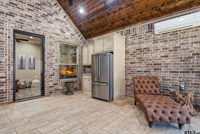 10638 CR 214, Tyler, TX 75707